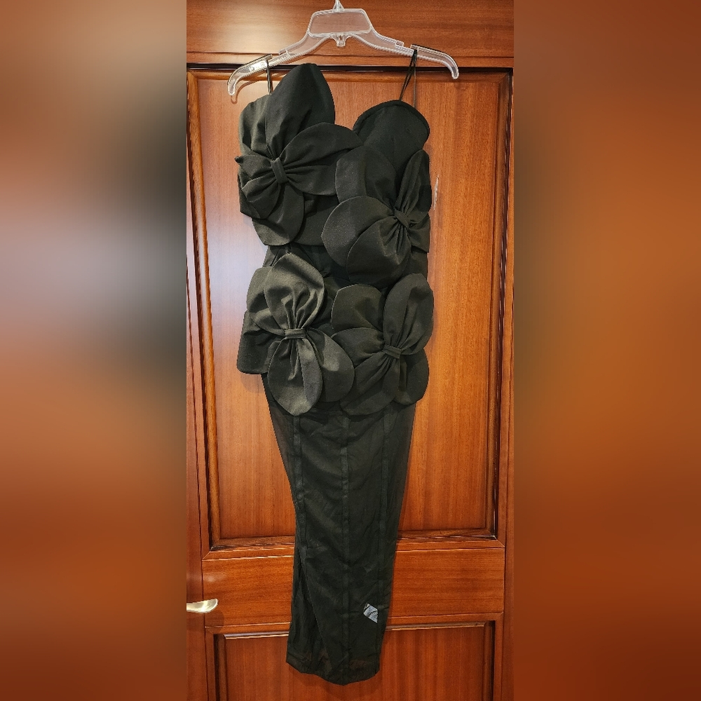 NWT Akira VALENTINA DIMENSIONAL MIDI DRESS IN BLACK, Black, Sz. M - Picture 7 of 14